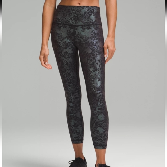lululemon athletica Pants - Lululemon Wunder Under HR in Florish Black Iridescent Foil 28"